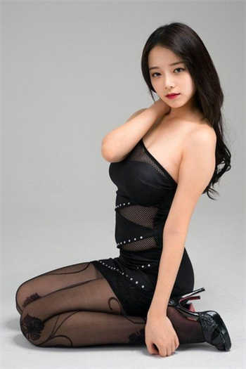 四马攒蹄捆缚少女故事