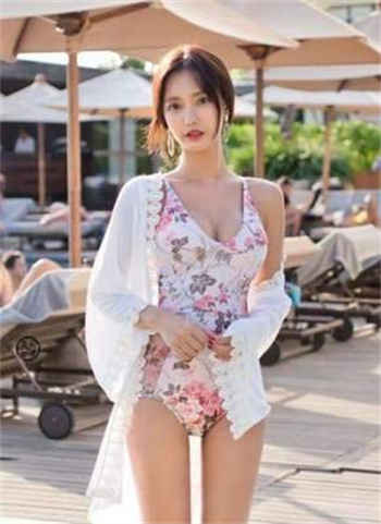 学校男厕所尴尬