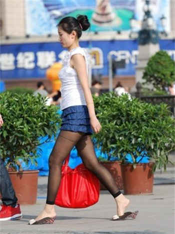 摇晃的椅子15秒恐怖视频
