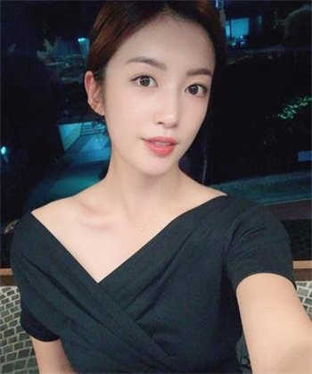 老妇女直招男保姆电话