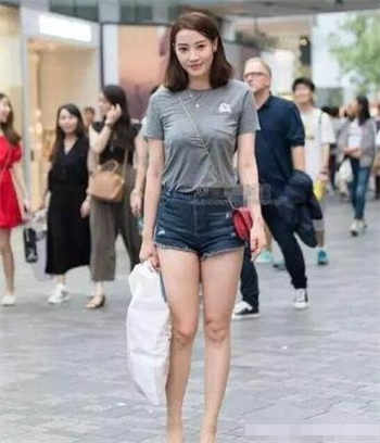 同学张鹏的妈第1章