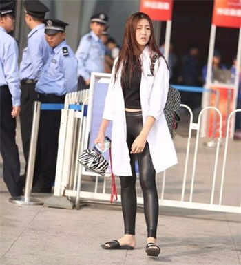 女神宁洋子直播带货