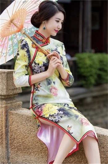 商务戴绿帽子的老板娘